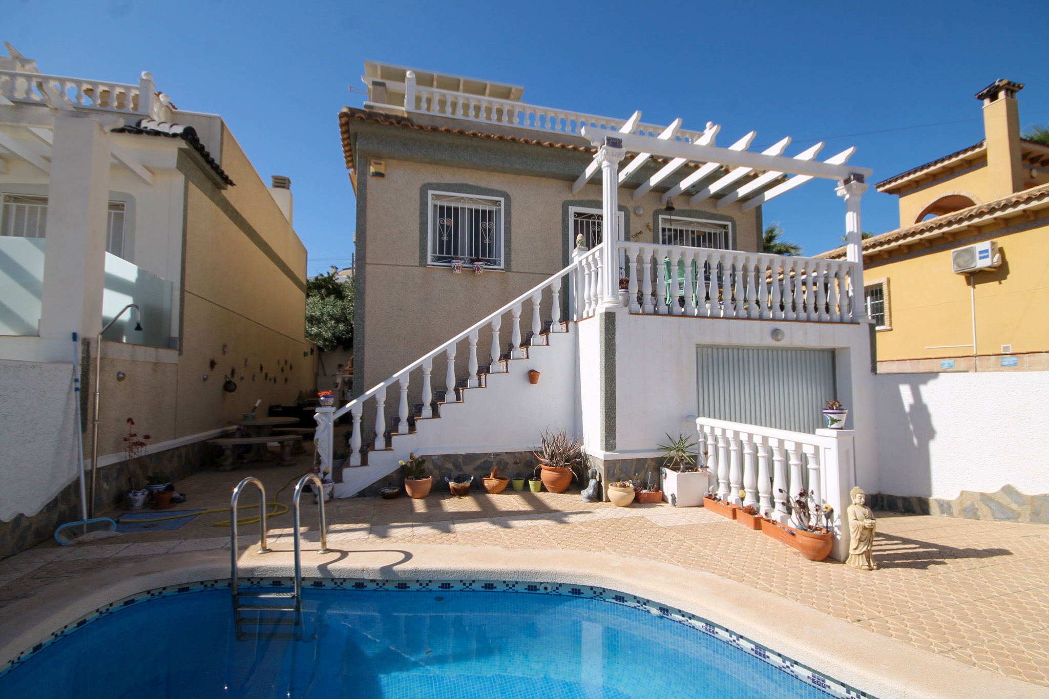 5 Bed Detached villa with private pool