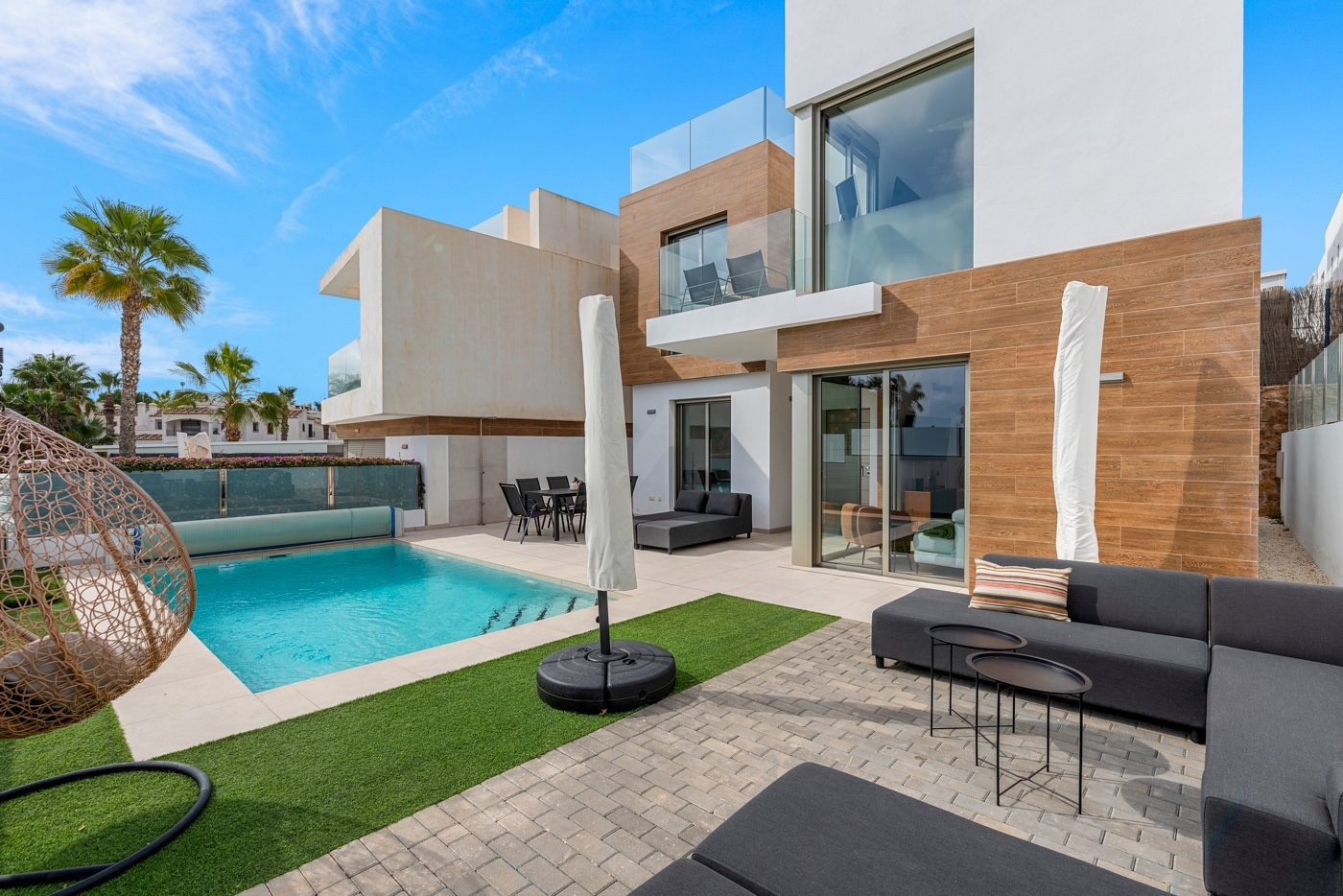 4 Bedroom 3 Bathroom Villa in Orihuela Costa