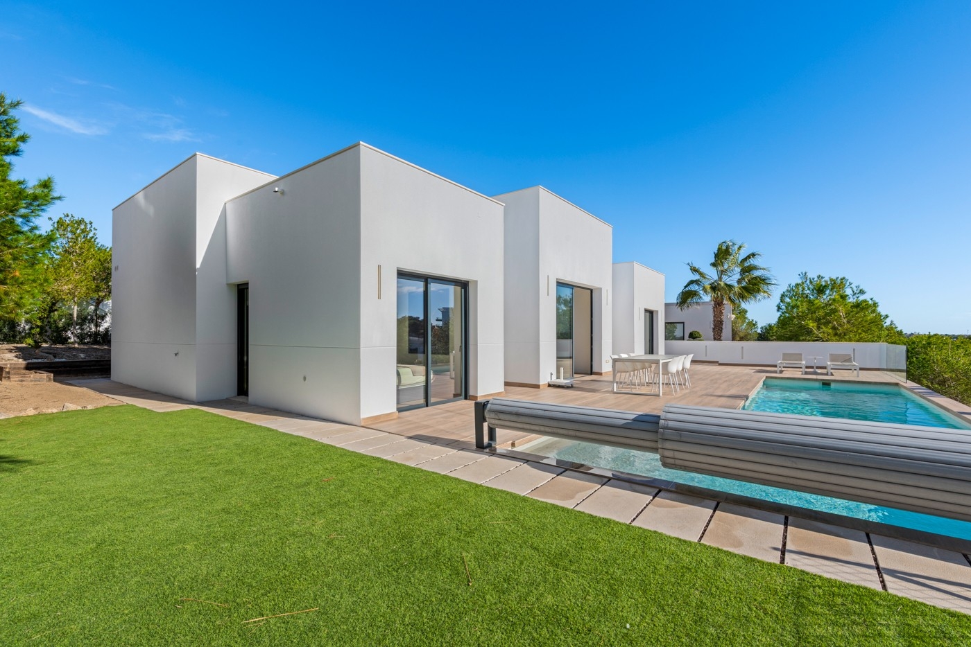 4 Bedroom 3 Bathroom Villa in Las Colinas Golf Resort