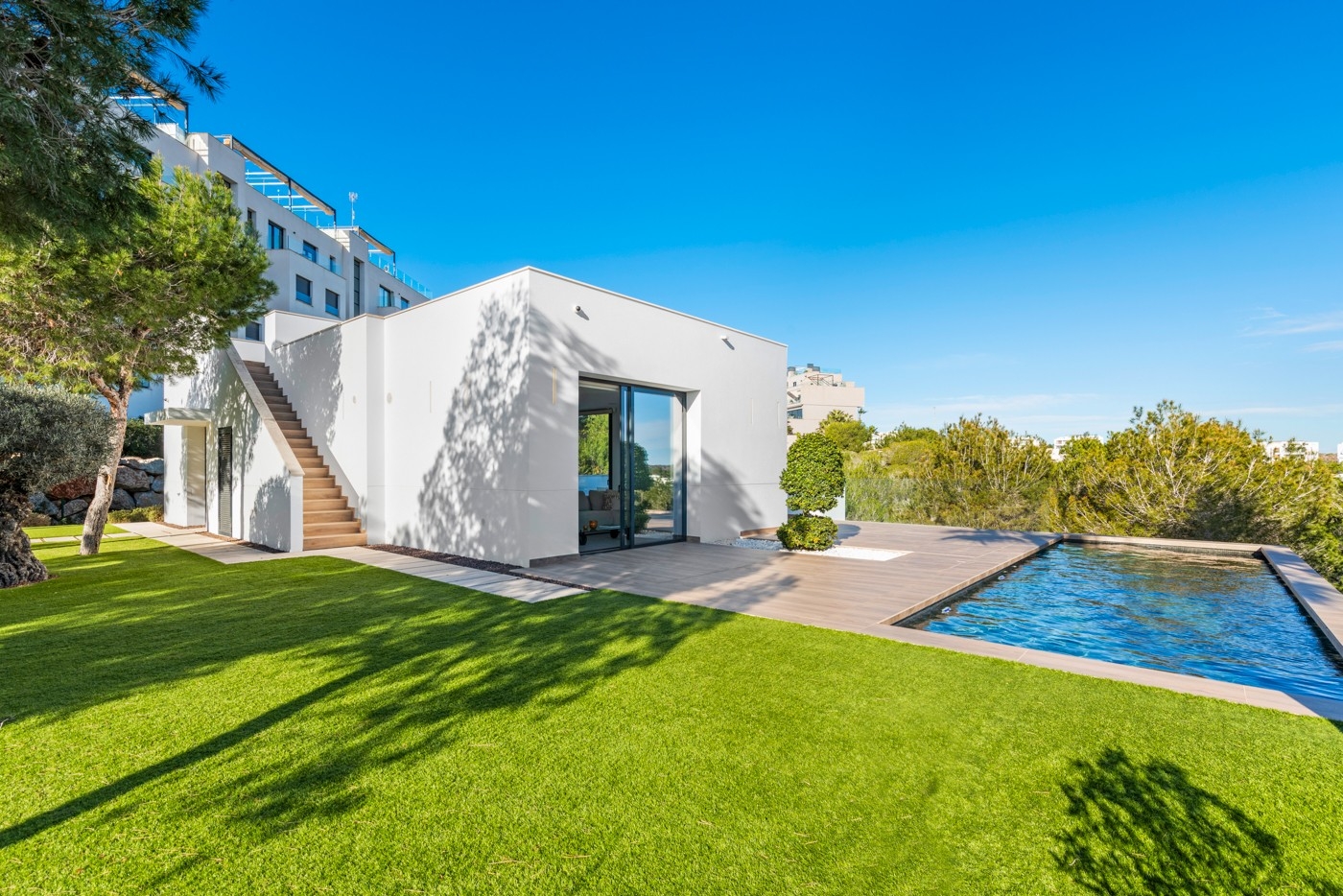 4 Bedroom 3 Bathroom Villa in Las Colinas Golf Resort
