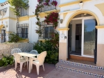 CV0815, Renovated south facing apartment with communal pool