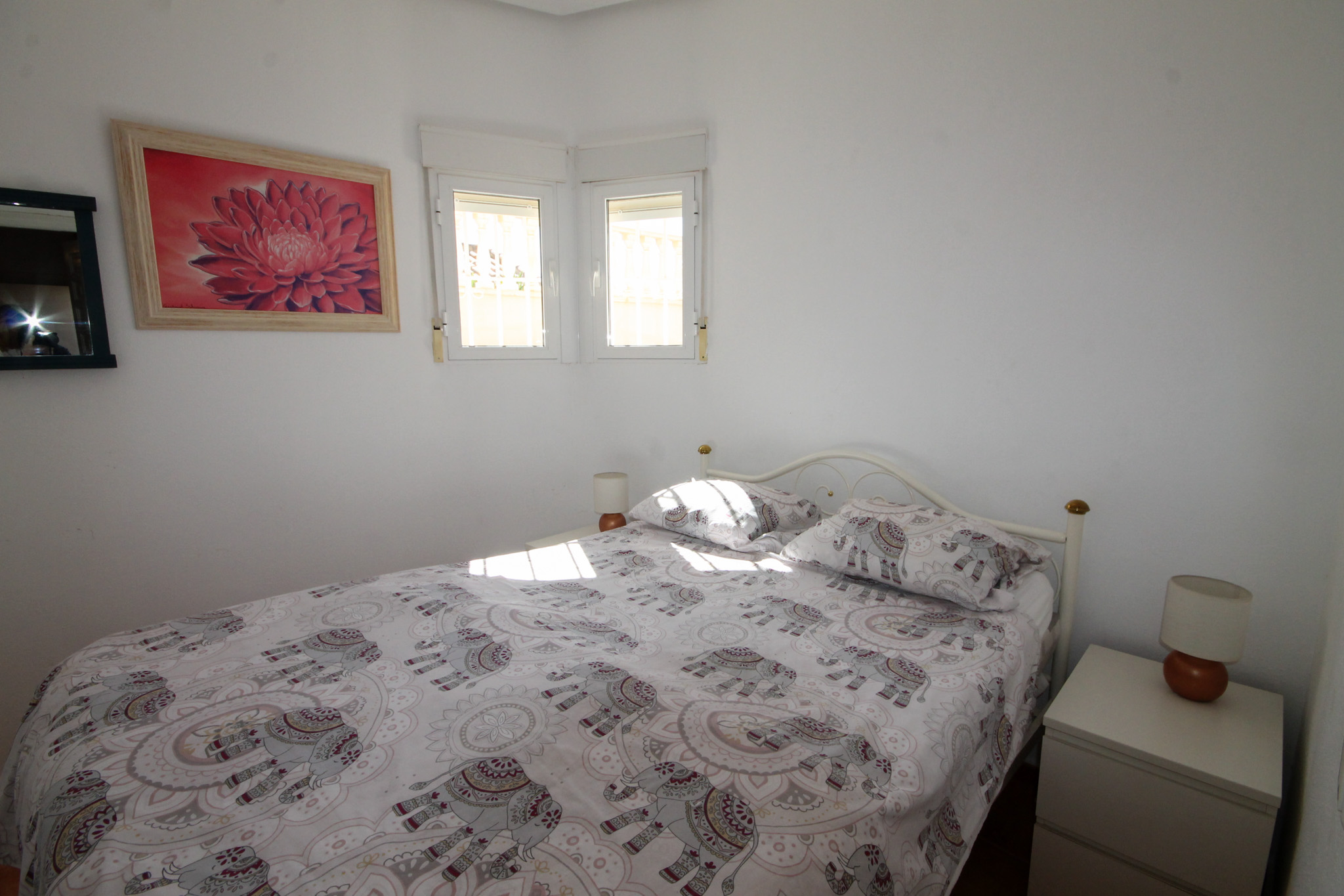 For Sale - Four Bed villa on large plot with heated pool -  - Alicante