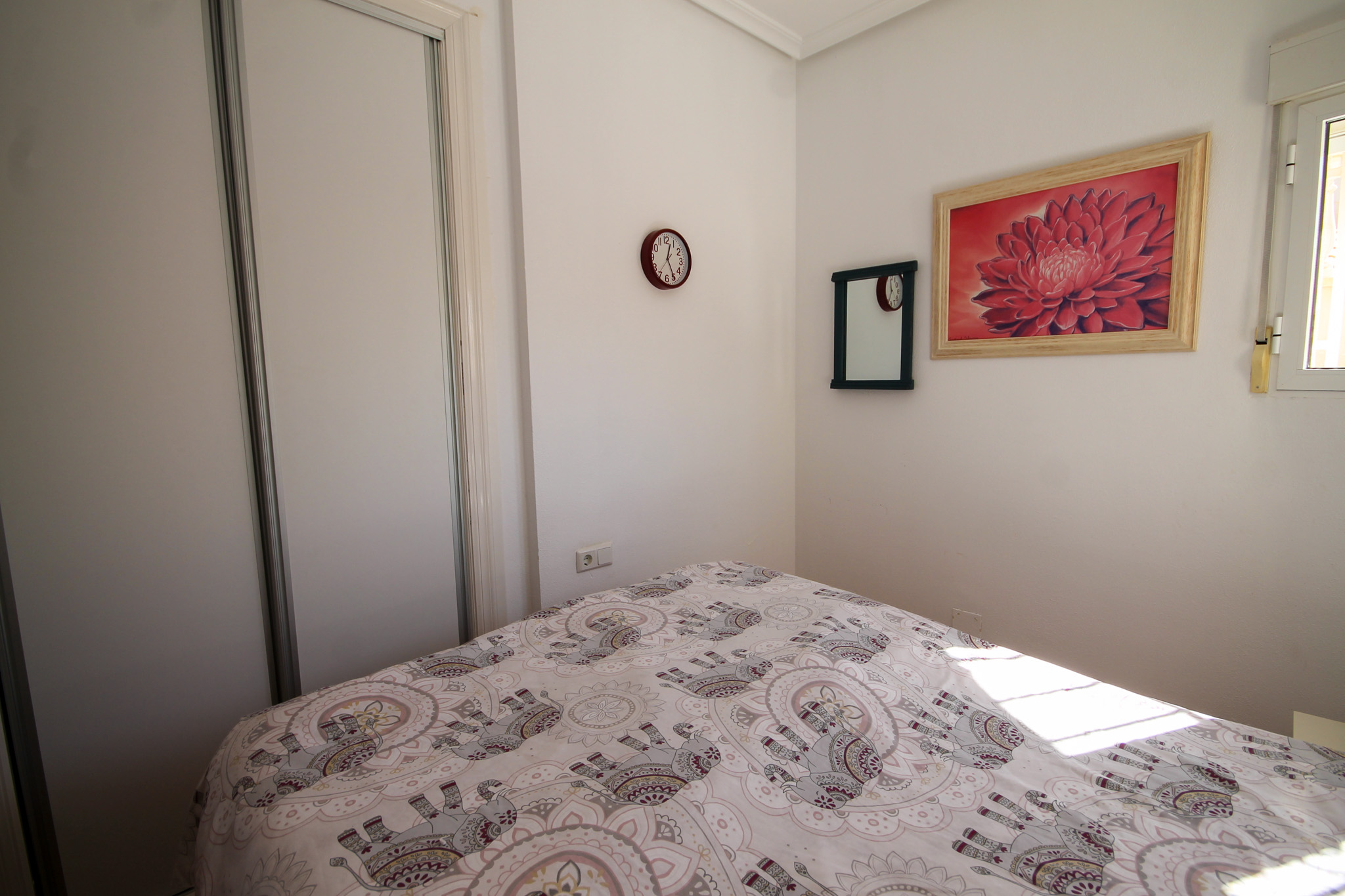 For Sale - Four Bed villa on large plot with heated pool -  - Alicante