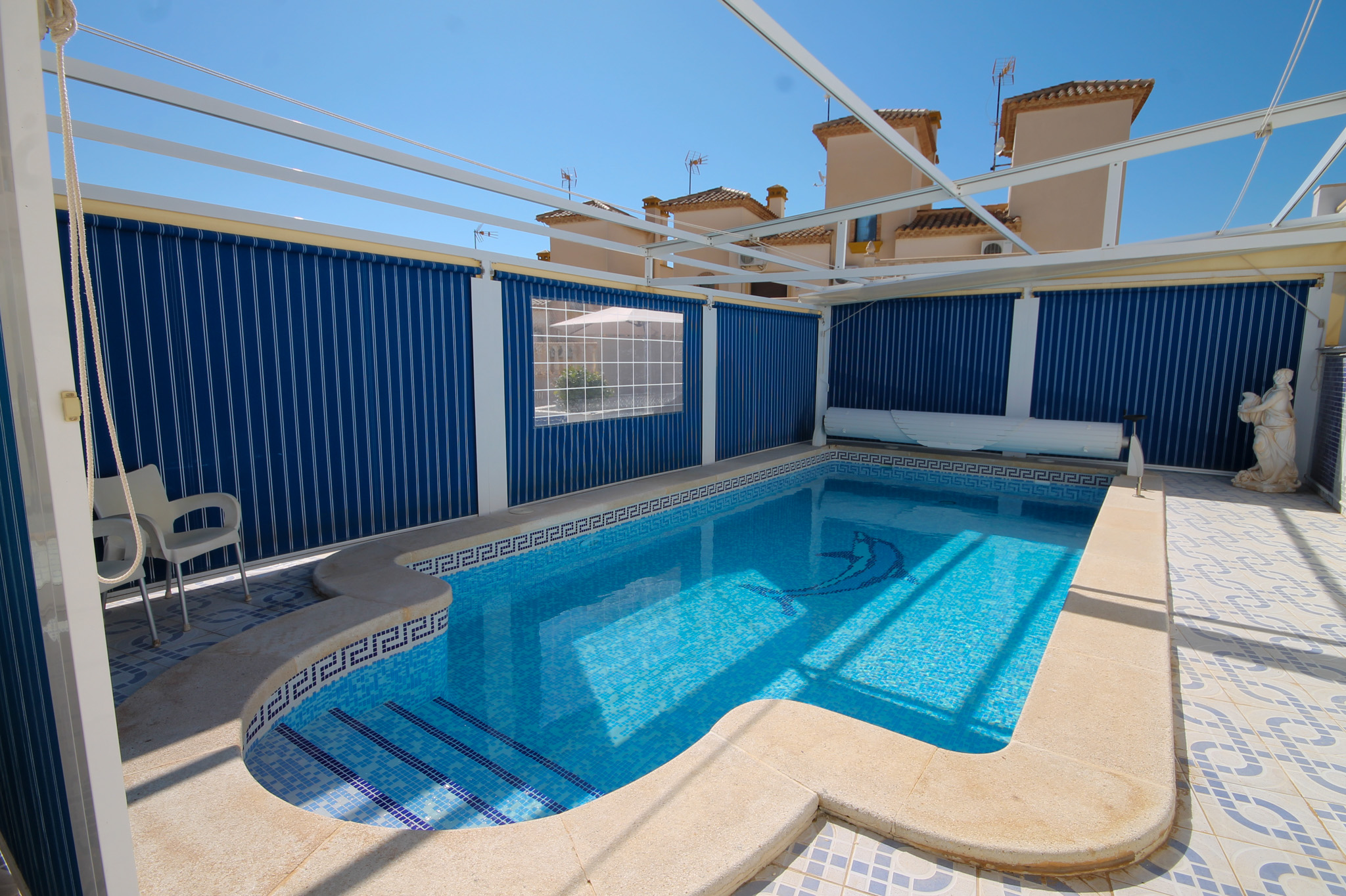 For Sale - Four Bed villa on large plot with heated pool -  - Alicante