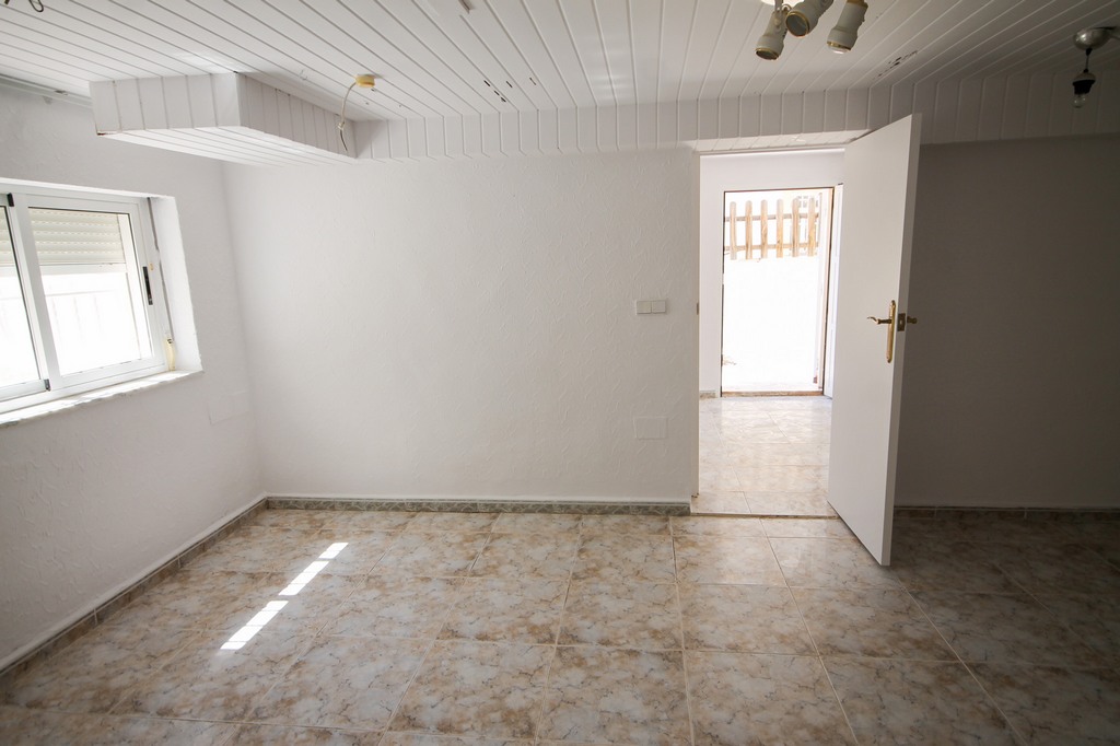 For Sale - Detached villa with 2 beds, 3 baths and basement -  - 