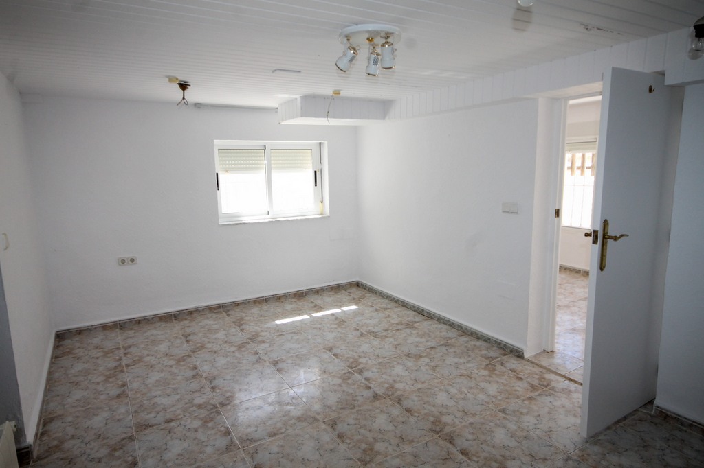 For Sale - Detached villa with 2 beds, 3 baths and basement -  - 