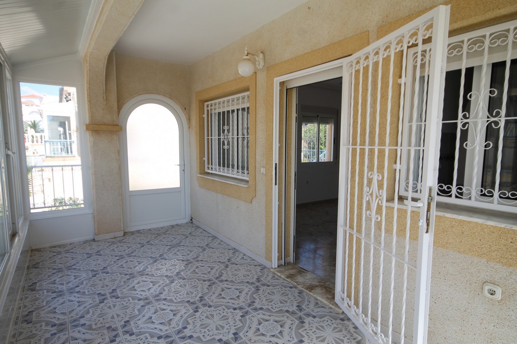 For Sale - Detached villa with 2 beds, 3 baths and basement -  - 