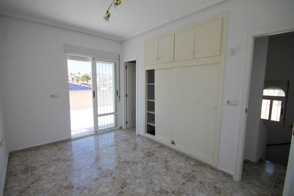 For Sale - Detached villa with 2 beds, 3 baths and basement -  - 
