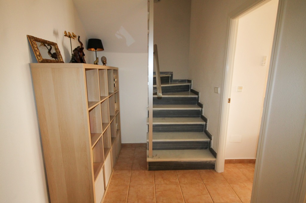 For Sale - Fabulous 4 bed house overlooking the pool -  - Alicante