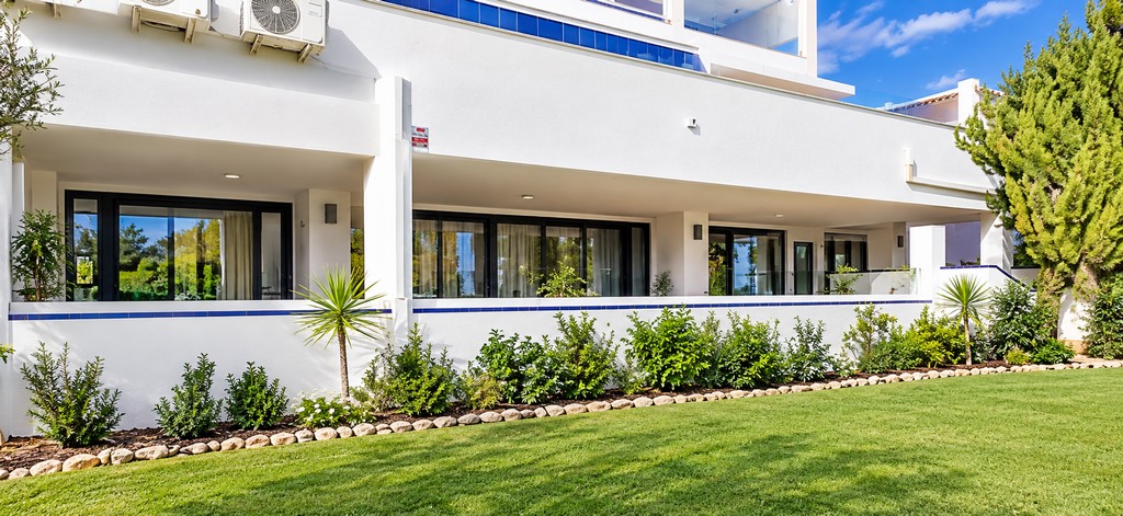For Sale - Two bed ground floor apartment on the golf course -  - Alicante