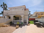 CV0853, Refurbished 2 bed house on large corner plot