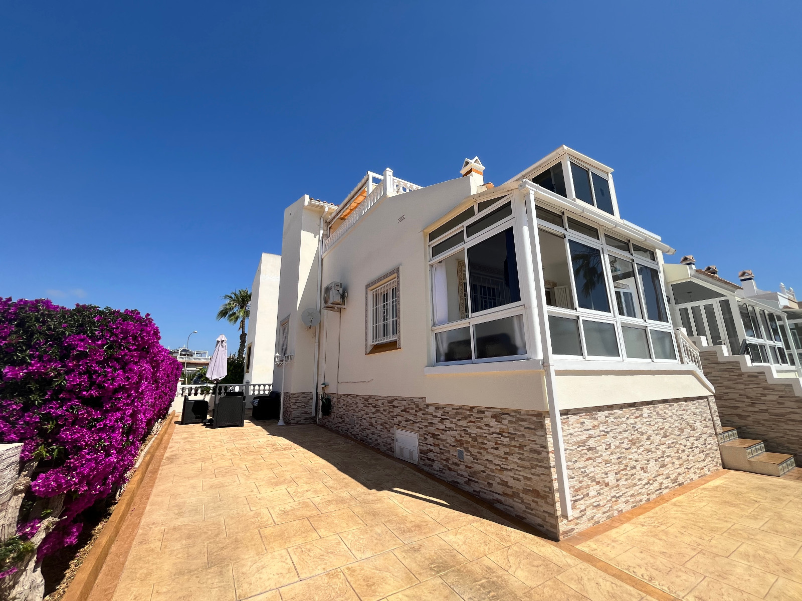 For Sale - 3 Bedroom 2 Bathroom Quad House in Playa Flamenca - Jumilla  - Alicante