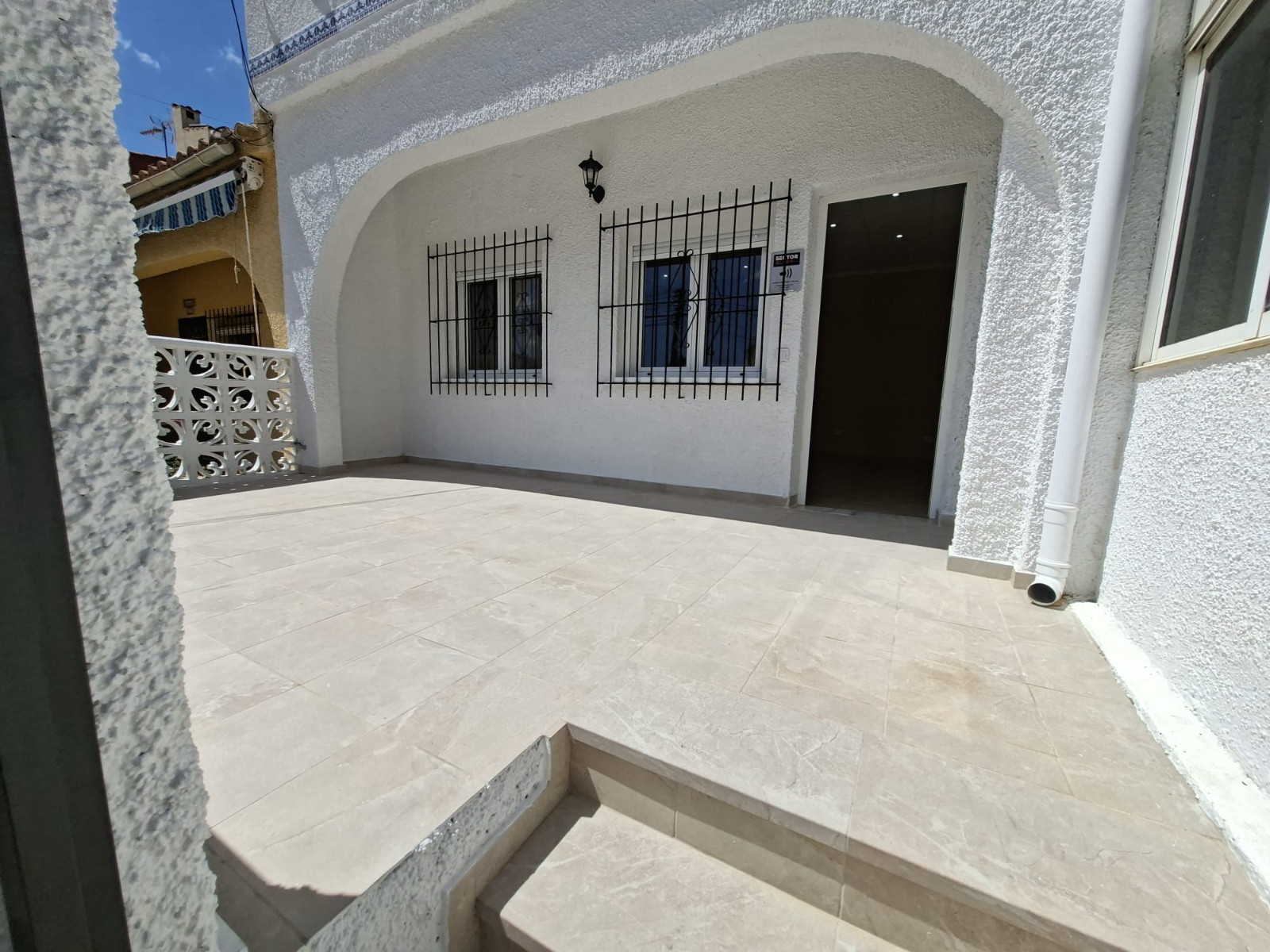 For Sale - 1 Bedroom 1 Bathroom Town House in La Marina - La Marina  - Alicante