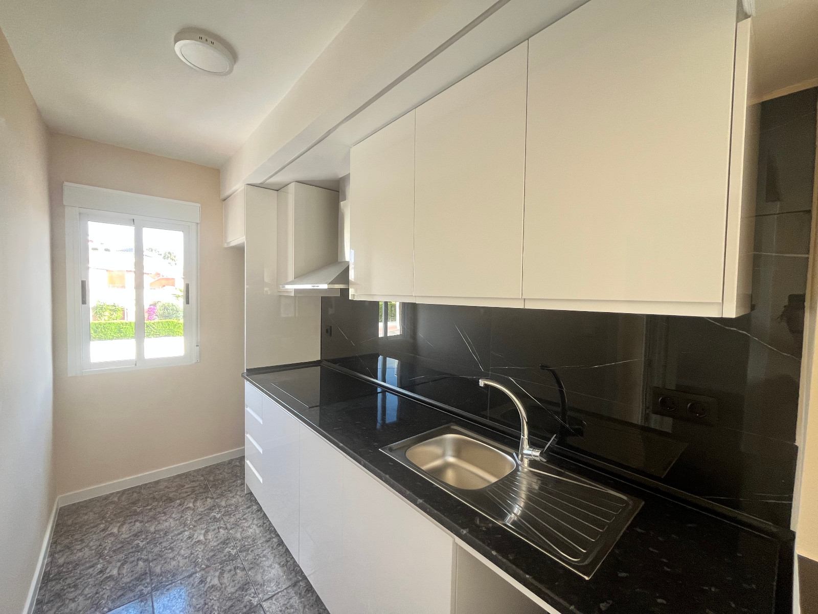For Sale - 2 Bedroom 1 Bathroom Apartment in Playa Flamenca - Res. San Antonio  - Alicante