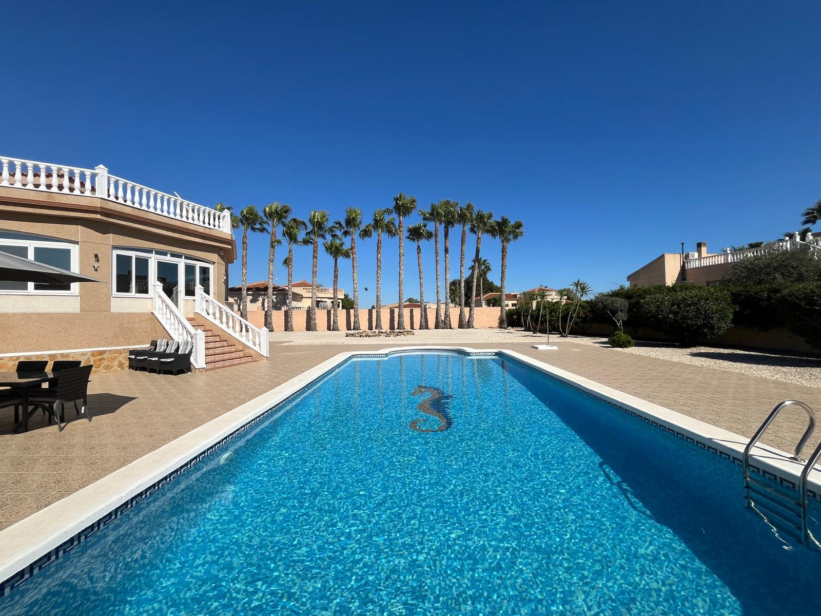 For Sale - 5 Bedroom 5 Bathroom Detached Villa in Catral - Catral  - Alicante