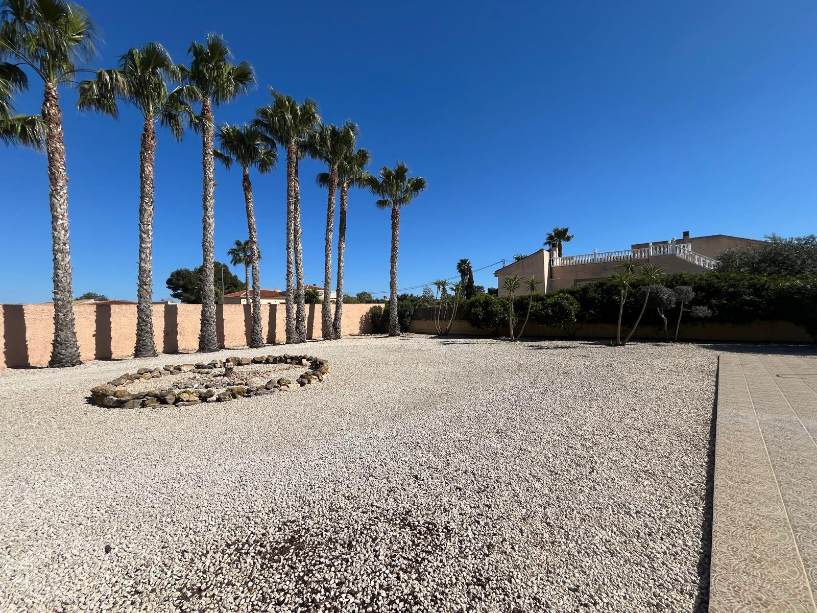 For Sale - 5 Bedroom 5 Bathroom Detached Villa in Catral - Catral  - Alicante