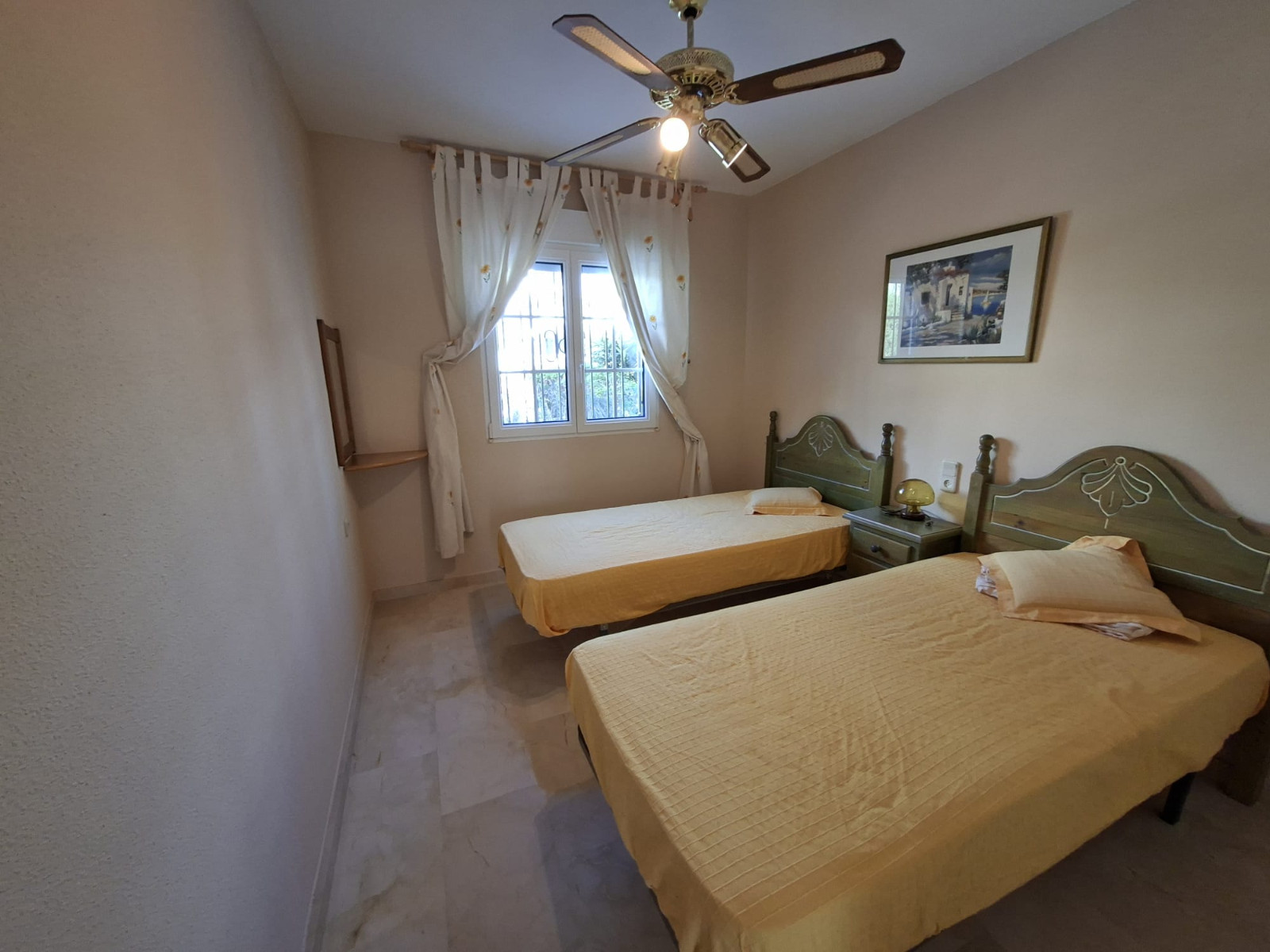 For Sale - 2 Bedroom 1 Bathroom Bungalow in Villamartin - Rioja  - Alicante
