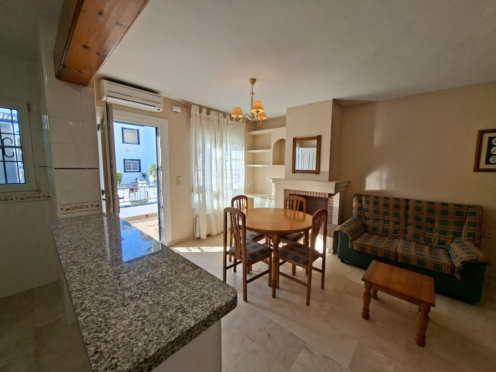 For Sale - 2 Bedroom 1 Bathroom Bungalow in Villamartin - Rioja  - Alicante