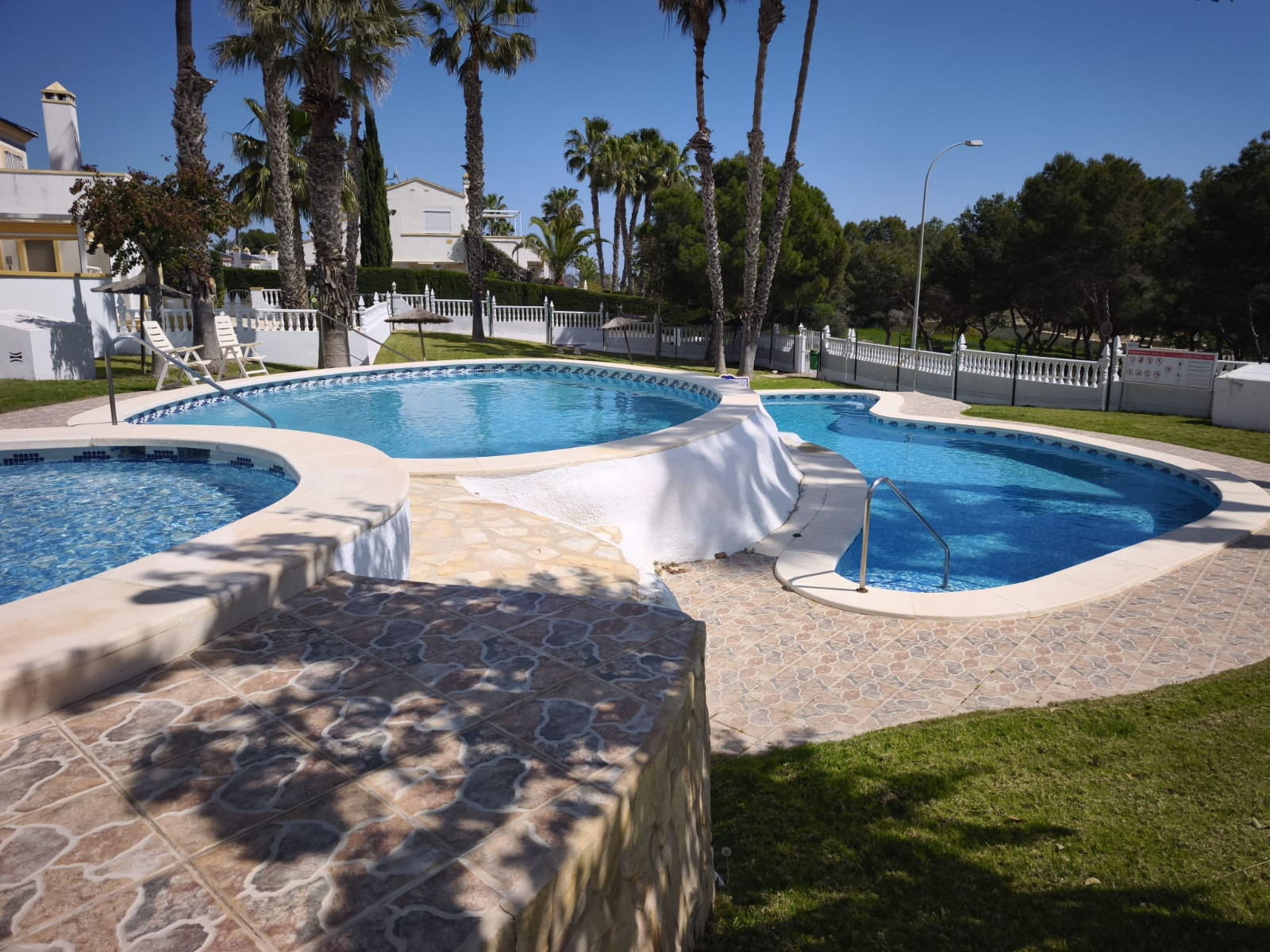 For Sale - 2 Bedroom 1 Bathroom Bungalow in Villamartin - Rioja  - Alicante