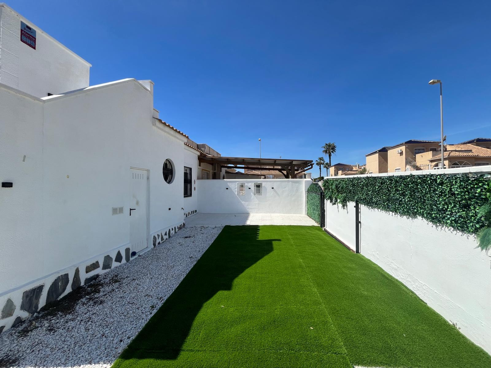 For Sale - 2 Bedroom 1 Bathroom Bungalow in Punta Prima - Serena  - Alicante