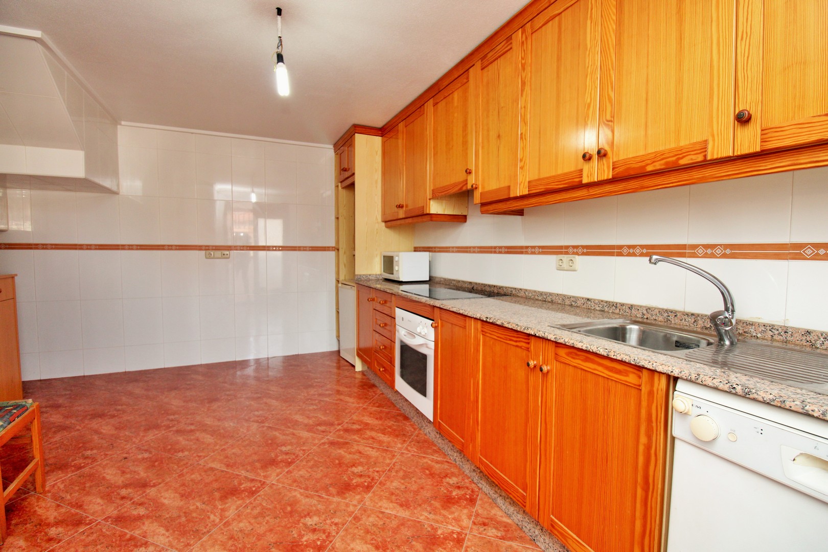 For Sale - 3 Bedroom 3 Bathroom Semi Detached House in Orihuela - Los Desamparados  - Alicante