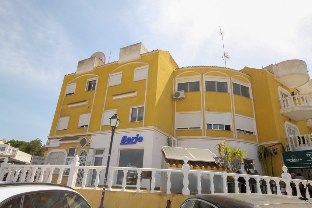 3 Bed apartment close to amenities