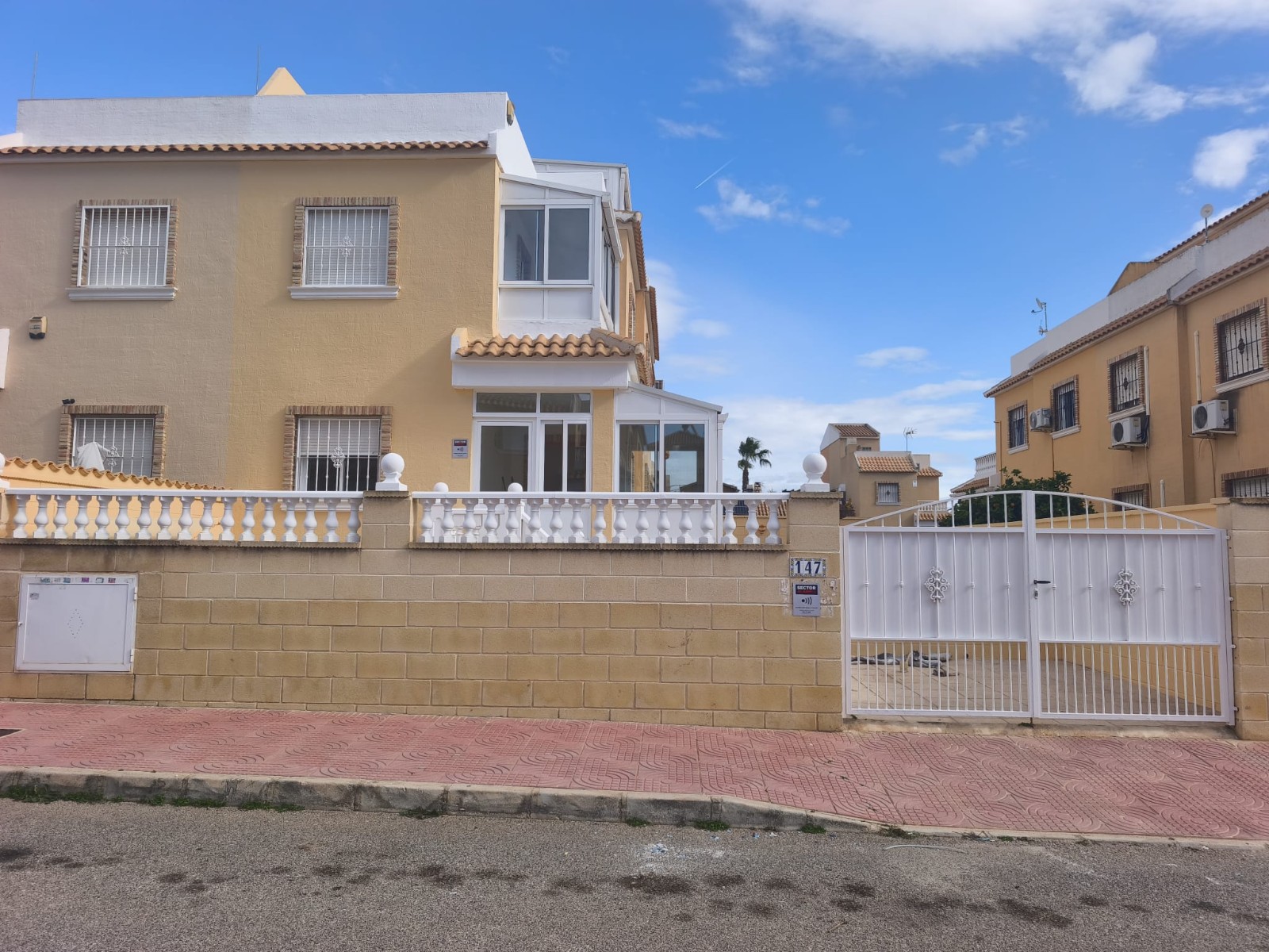For Sale - 3 Bedroom 2 Bathroom Villa in Ciudad Quesada - Rojales  - Alicante
