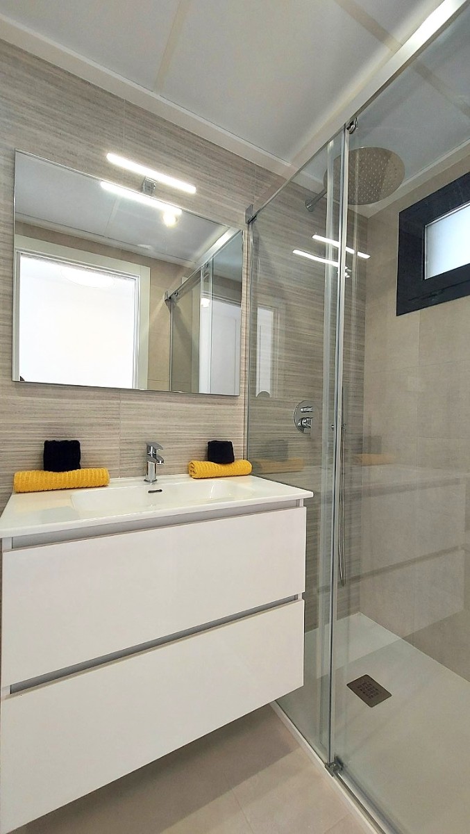 For Sale - 2 Bedroom 2 Bathroom Apartment - Top Floor Apartment in Orihuela Costa - Los Dolses  - Alicante