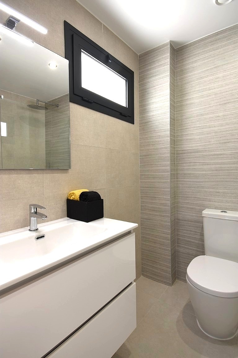 For Sale - 2 Bedroom 2 Bathroom Apartment - Top Floor Apartment in Orihuela Costa - Los Dolses  - Alicante
