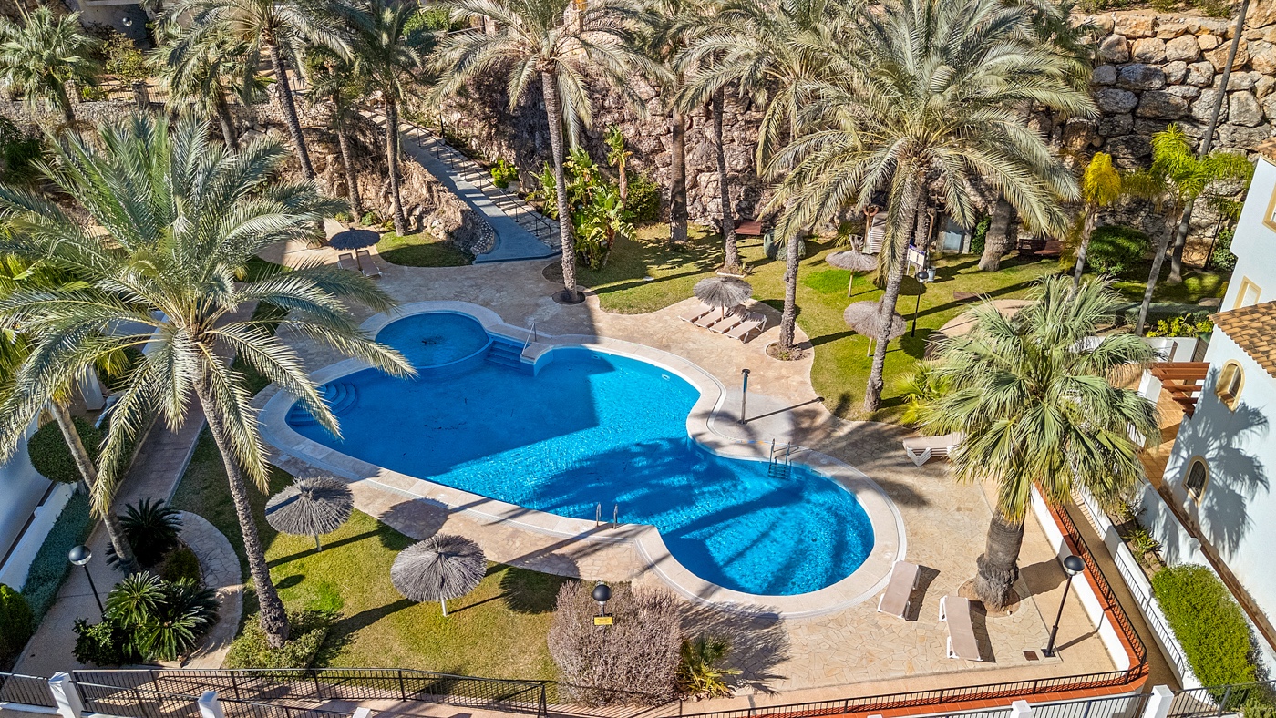 For Sale - 3 Bedroom 2 Bathroom Apartment - Top Floor Apartment in Altea - Mascarat  - Alicante