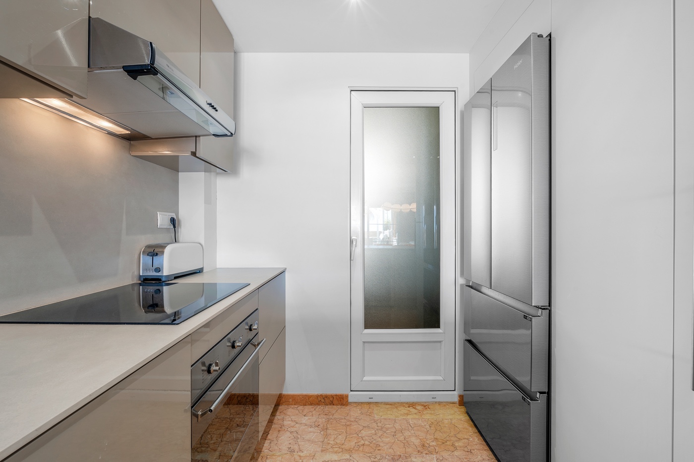 For Sale - 3 Bedroom 2 Bathroom Apartment - Top Floor Apartment in Altea - Mascarat  - Alicante