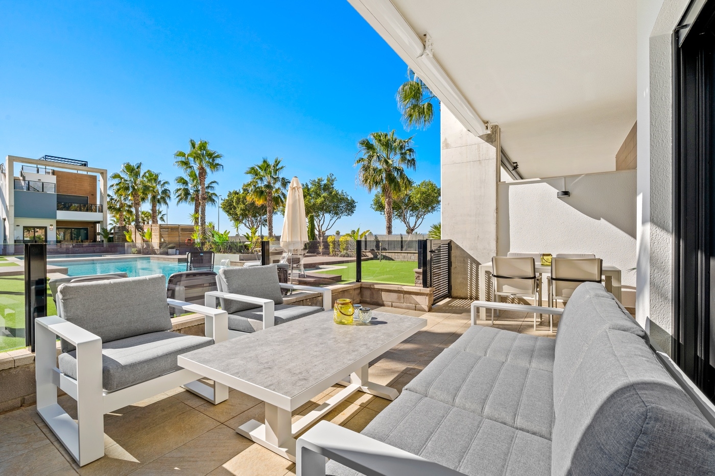 2 Bedroom 2 Bathroom Apartment - Top Floor Apartment in Guardamar del Segura