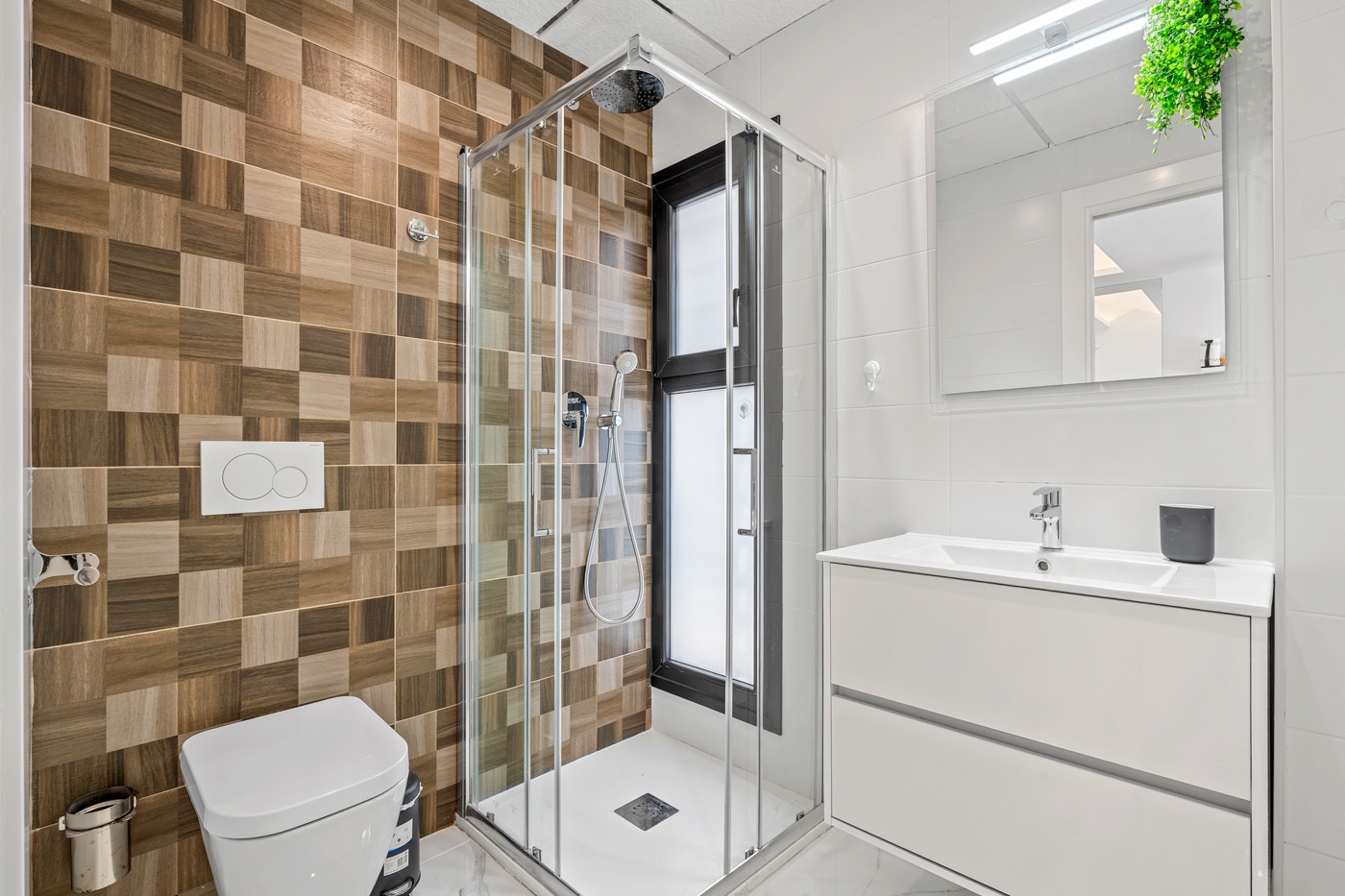 For Sale - 2 Bedroom 2 Bathroom Apartment - Top Floor Apartment in Guardamar del Segura - El Raso  - Alicante