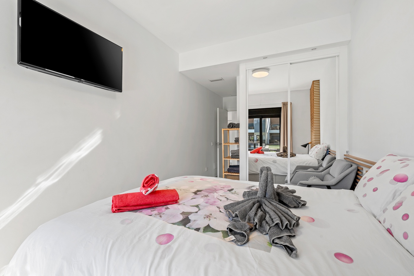 For Sale - 2 Bedroom 2 Bathroom Apartment - Top Floor Apartment in Guardamar del Segura - El Raso  - Alicante