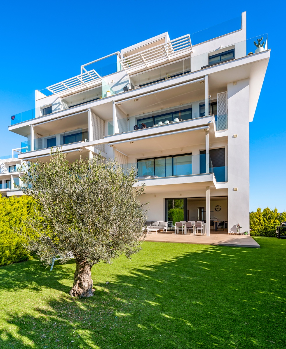 For Sale - 2 Bedroom 2 Bathroom Apartment - Top Floor Apartment in Las Colinas Golf Resort - Las Colinas  - Alicante