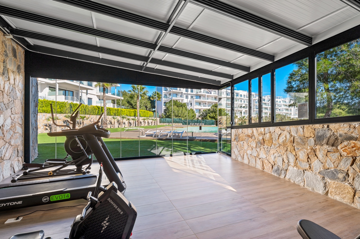 For Sale - 2 Bedroom 2 Bathroom Apartment - Top Floor Apartment in Las Colinas Golf Resort - Las Colinas  - Alicante