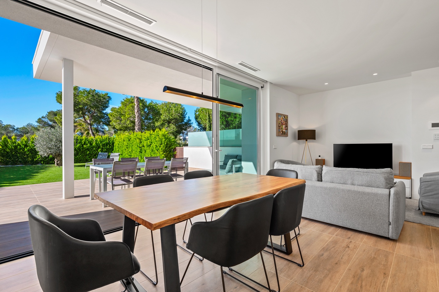 For Sale - 2 Bedroom 2 Bathroom Apartment - Top Floor Apartment in Las Colinas Golf Resort - Las Colinas  - Alicante