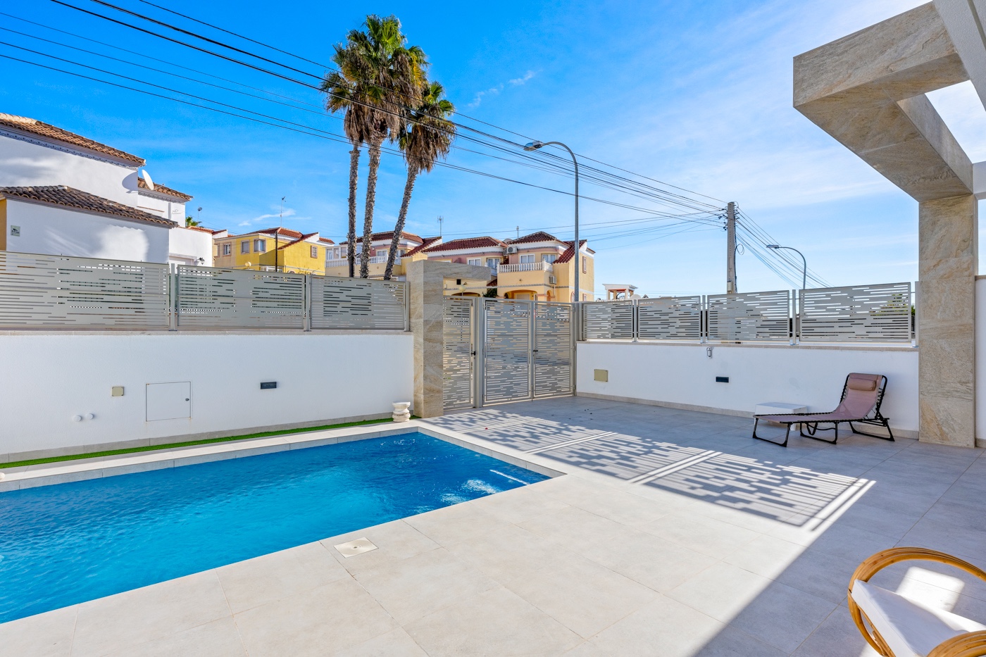 For Sale - 3 Bedroom 3 Bathroom Villa in Orihuela Costa - Blue Lagoon  - Alicante