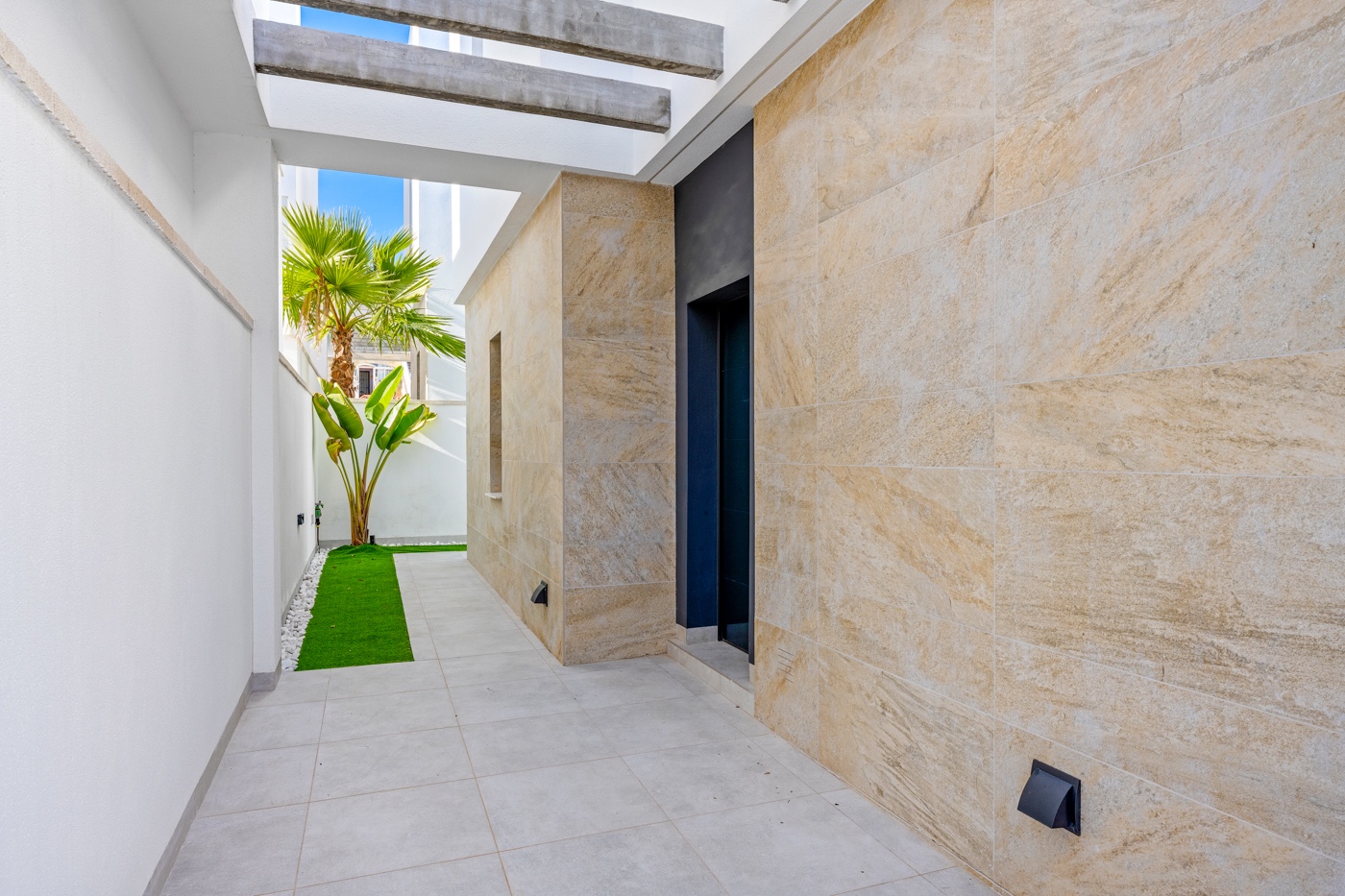 For Sale - 3 Bedroom 3 Bathroom Villa in Orihuela Costa - Blue Lagoon  - Alicante