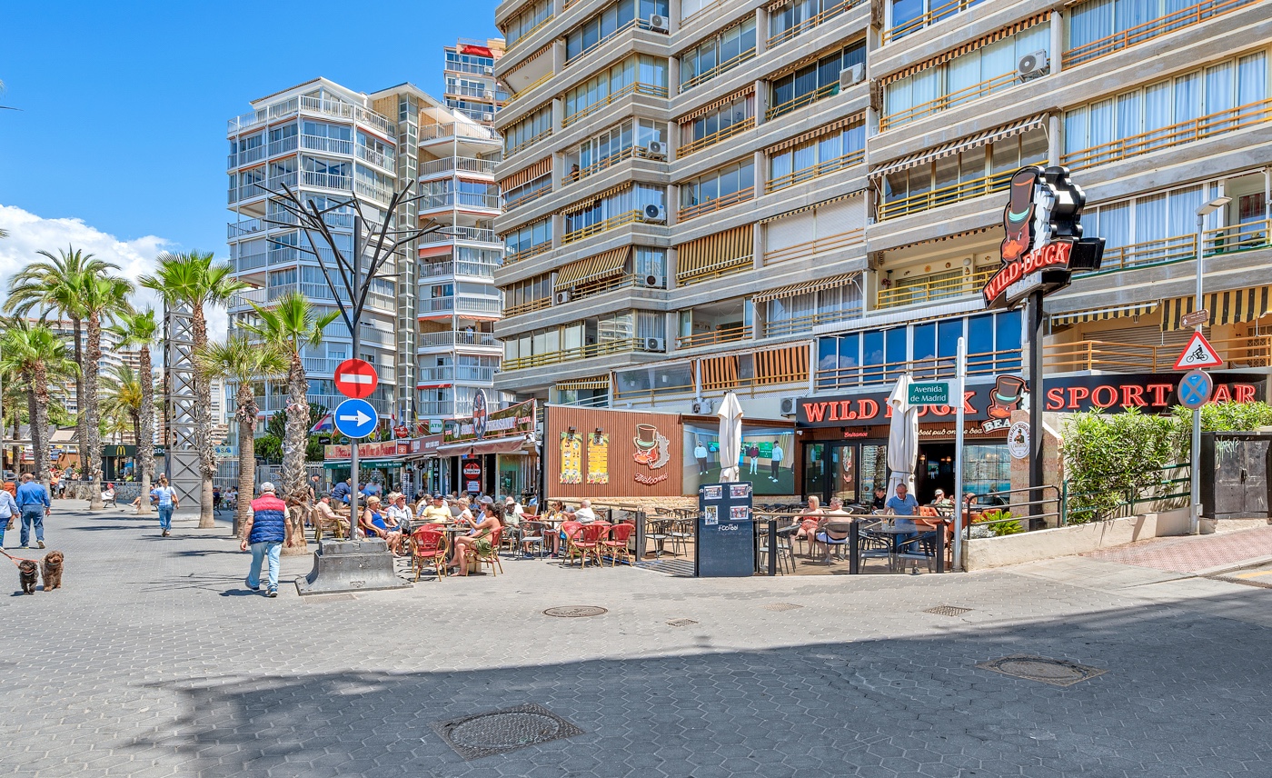 For Sale - 6 Bedroom 3 Bathroom Apartment - Top Floor Apartment in Benidorm - Levante  - Alicante