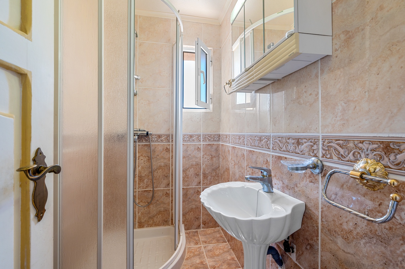 For Sale - 6 Bedroom 3 Bathroom Apartment - Top Floor Apartment in Benidorm - Levante  - Alicante
