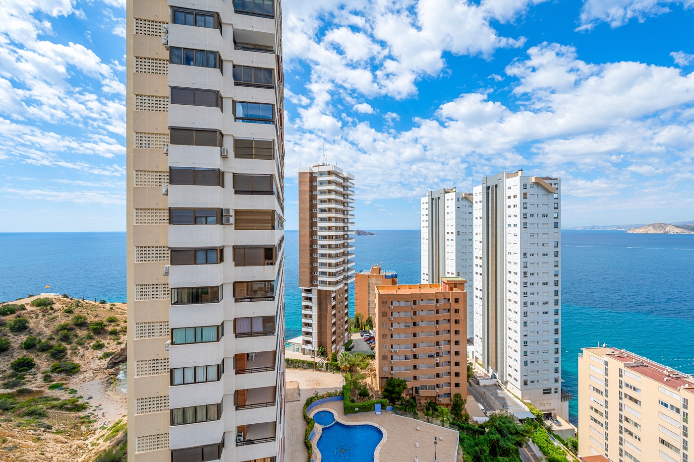 For Sale - 6 Bedroom 3 Bathroom Apartment - Top Floor Apartment in Benidorm - Levante  - Alicante