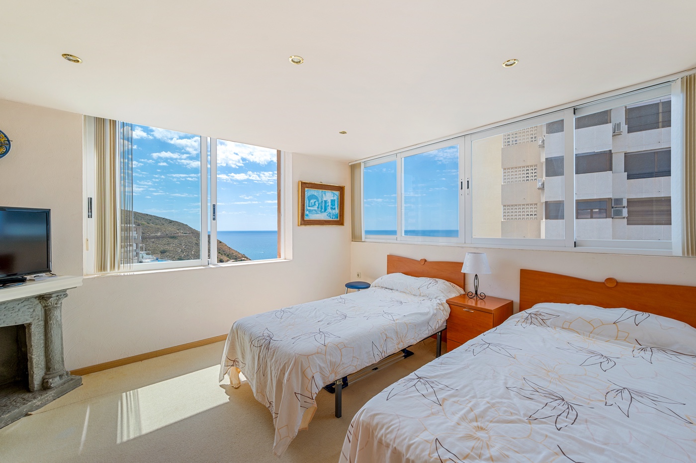 For Sale - 6 Bedroom 3 Bathroom Apartment - Top Floor Apartment in Benidorm - Levante  - Alicante