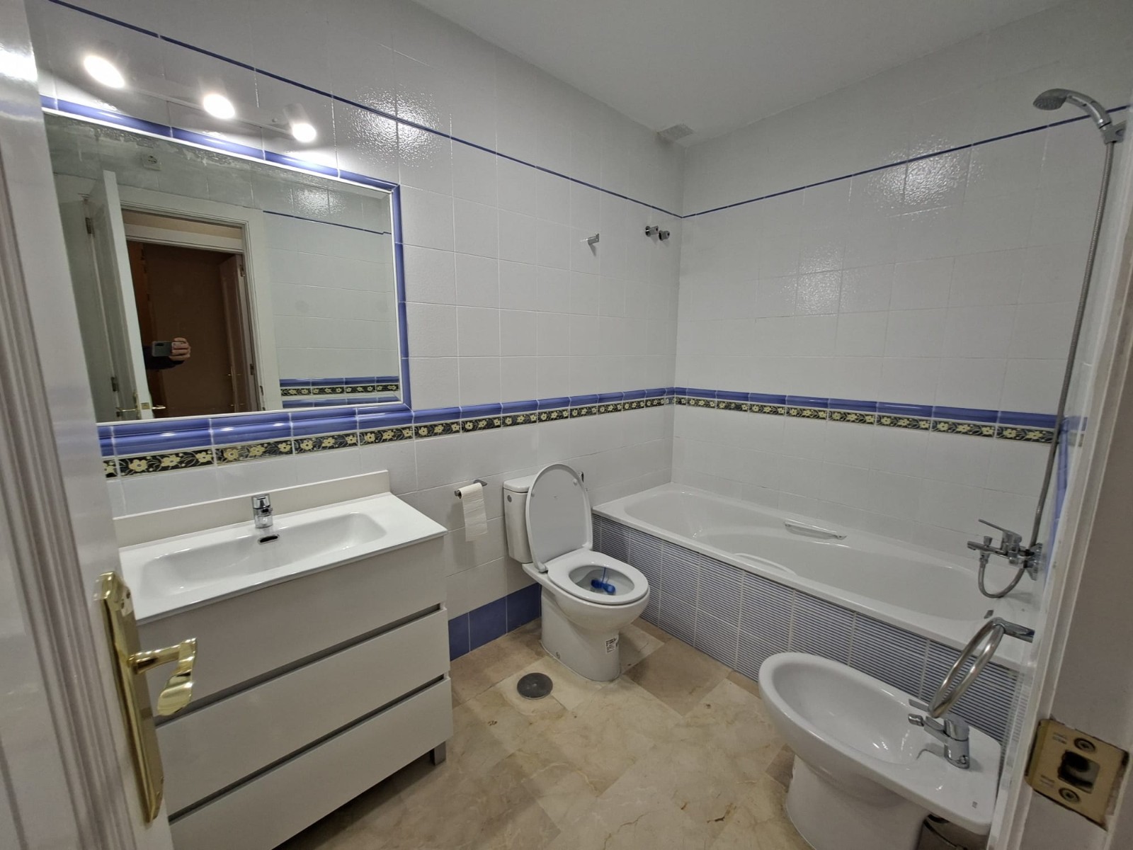 For Sale - 2 Bedroom 1 Bathroom Villa in Villamartin - Villamartin  - Alicante