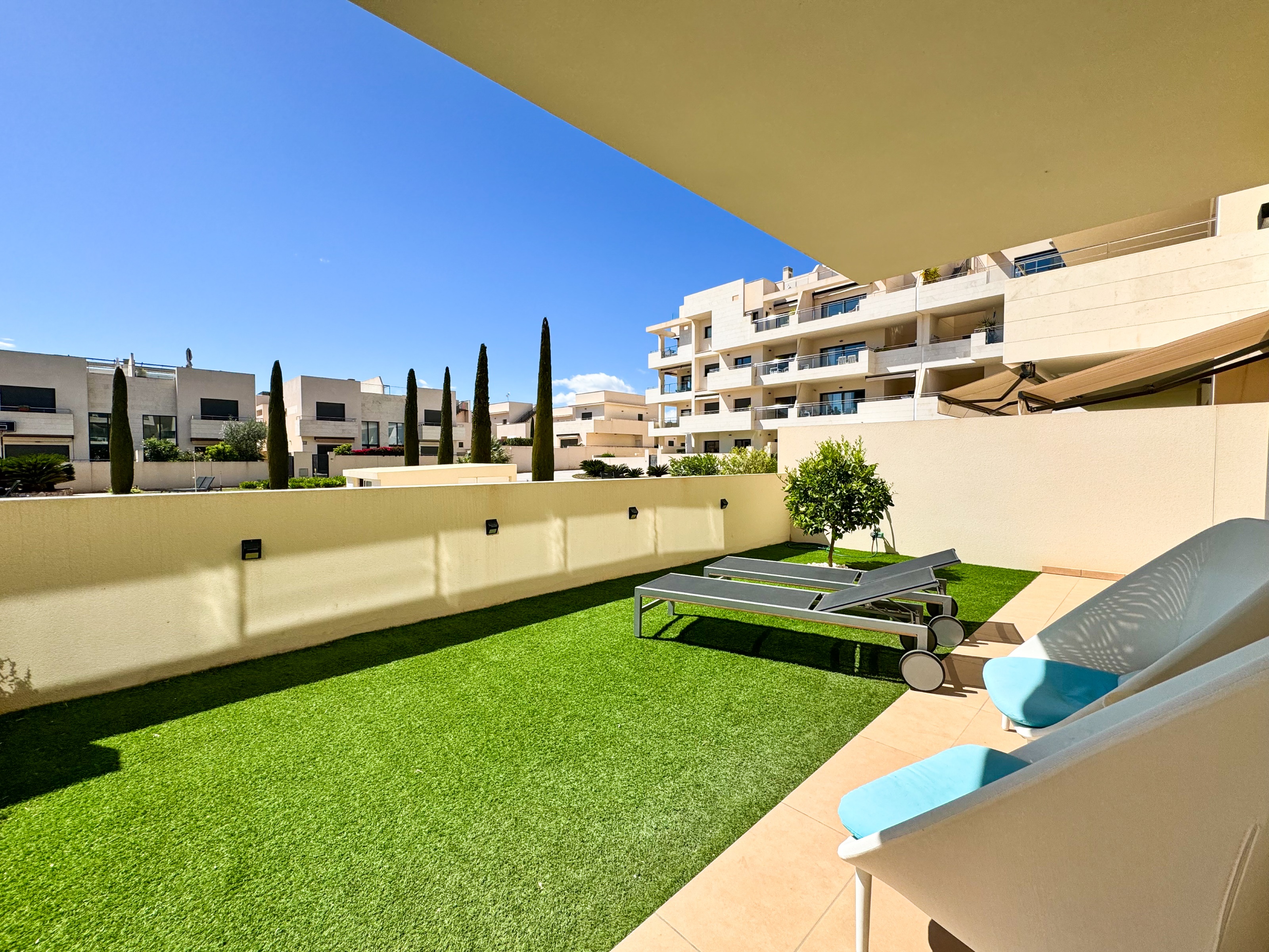 For Sale - 2 Bedroom 2 Bathroom Apartment in Orihuela - Orihuela Costa  - Alicante