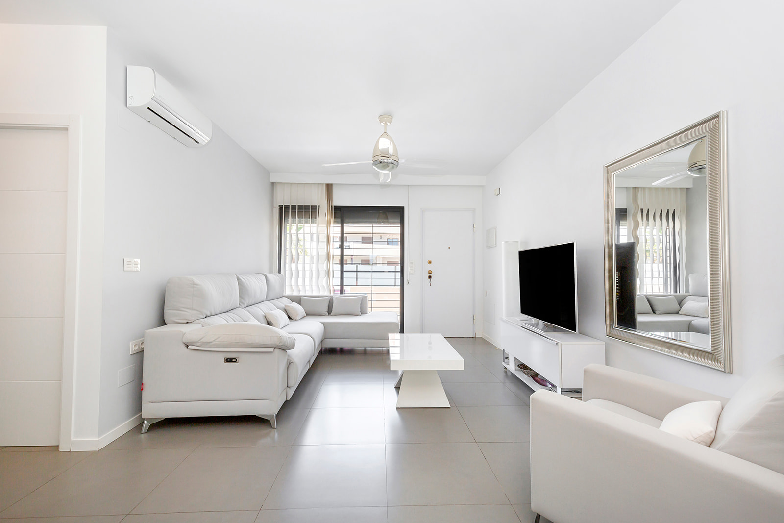 For Sale - 4 Bedroom 3 Bathroom Apartment in Pilar de la Horadada - Torre de la Horadada  - Alicante