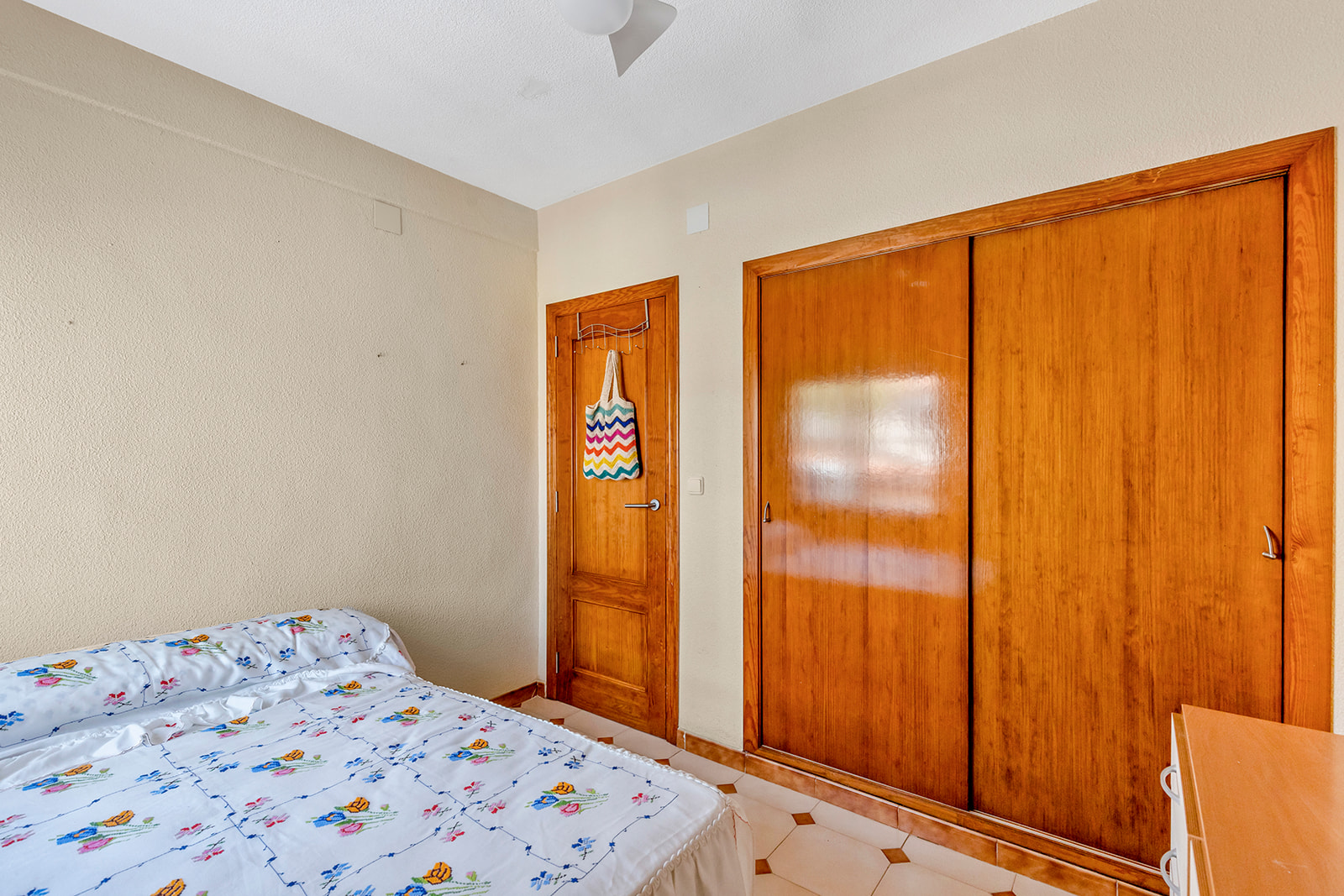 For Sale - 4 Bedroom 2 Bathroom Villa in Torrevieja - Rocio del Mar  - Alicante