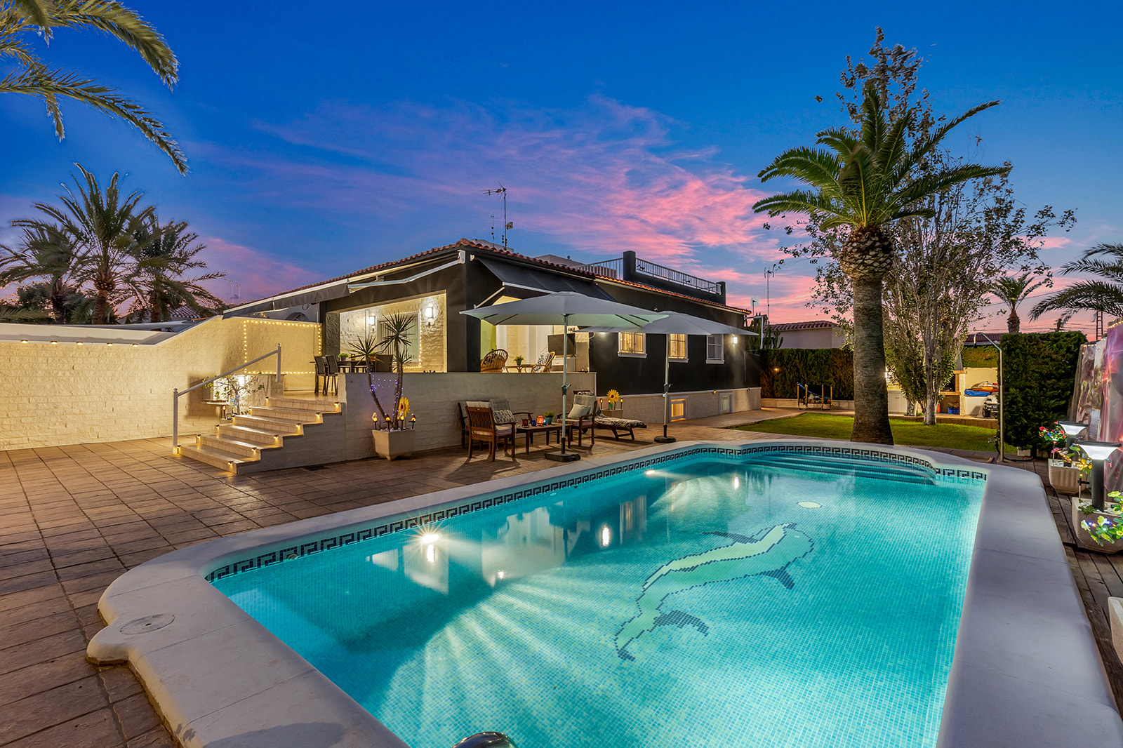For Sale - 4 Bedroom 2 Bathroom Villa in Torrevieja - Rocio del Mar  - Alicante