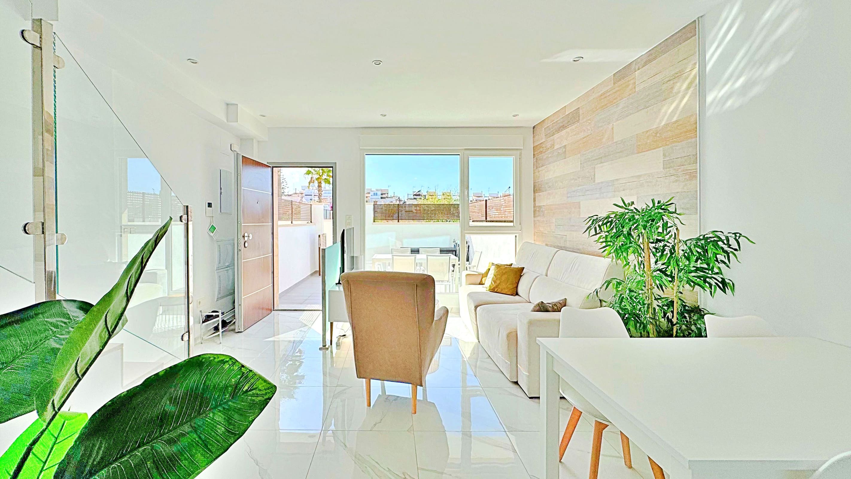 For Sale - 3 Bedroom 3 Bathroom Townhouse in Torrevieja - Los Balcones  - Alicante