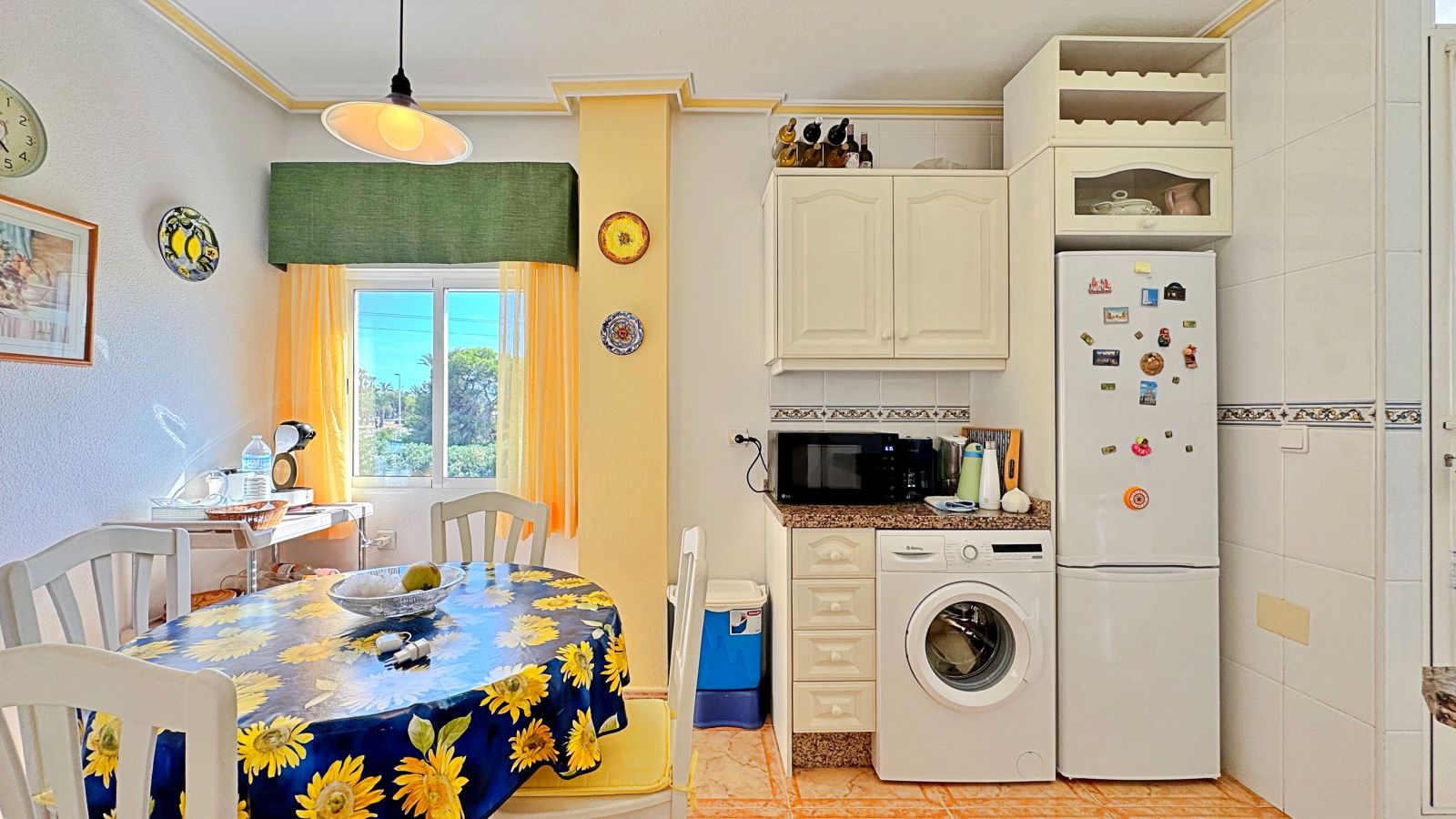 For Sale - 2 Bedroom 1 Bathroom Apartment in Orihuela Costa - La Zenia  - Alicante